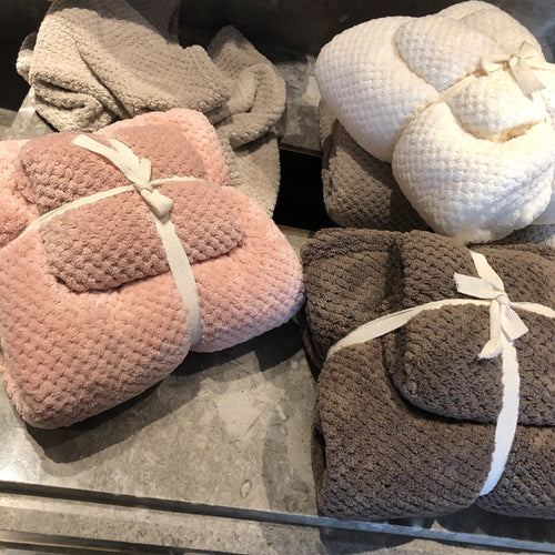 Fleece Bath Towel Set – Soft Waffle Texture – 2 Piece Absorbent Combo