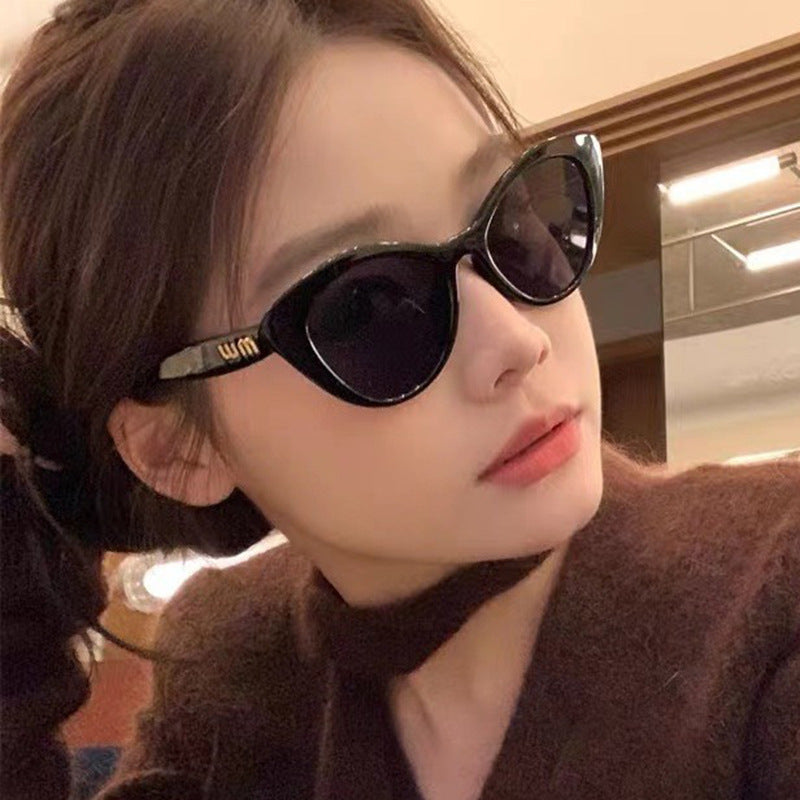 Women’s Black Cat-Eye Sunglasses – Retro Concave Frame in Multiple Colors